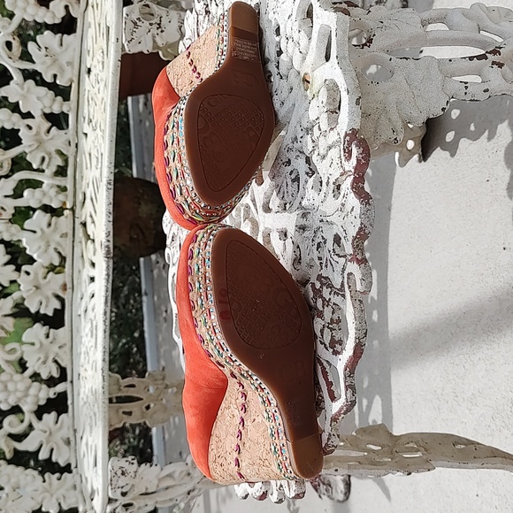 Gianni Bini orange wedges with bead work and studs - Picture 9 of 12